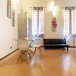 Lo Specchio Di *
